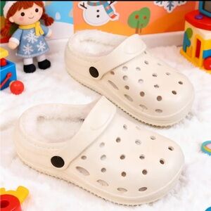 Kids toddler Cream and pink Clogs with Fleece Lining (crocs like) sz 6.5